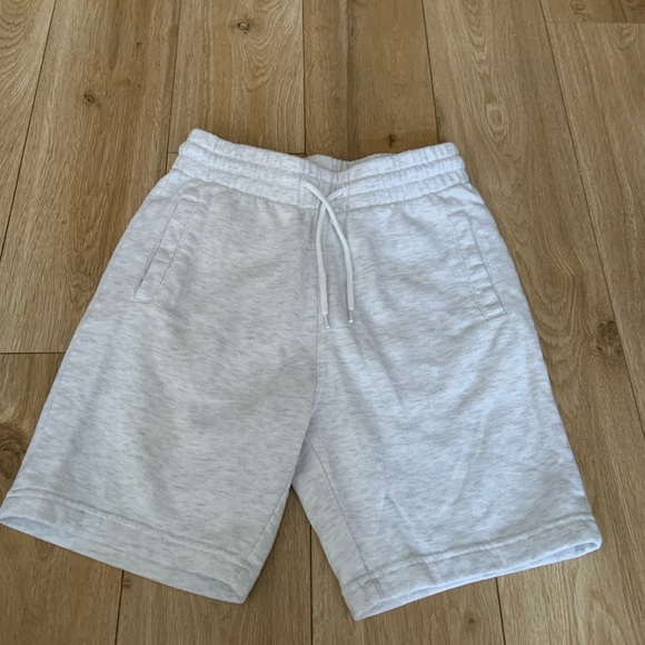 Two pairs of sweatshorts - Picture 3 of 4